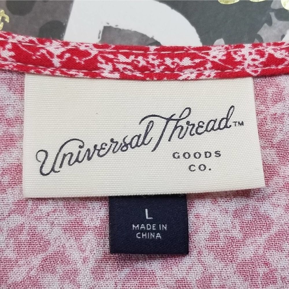 Universal Thread Red Faux Wrap Geometric Cropped … - image 3